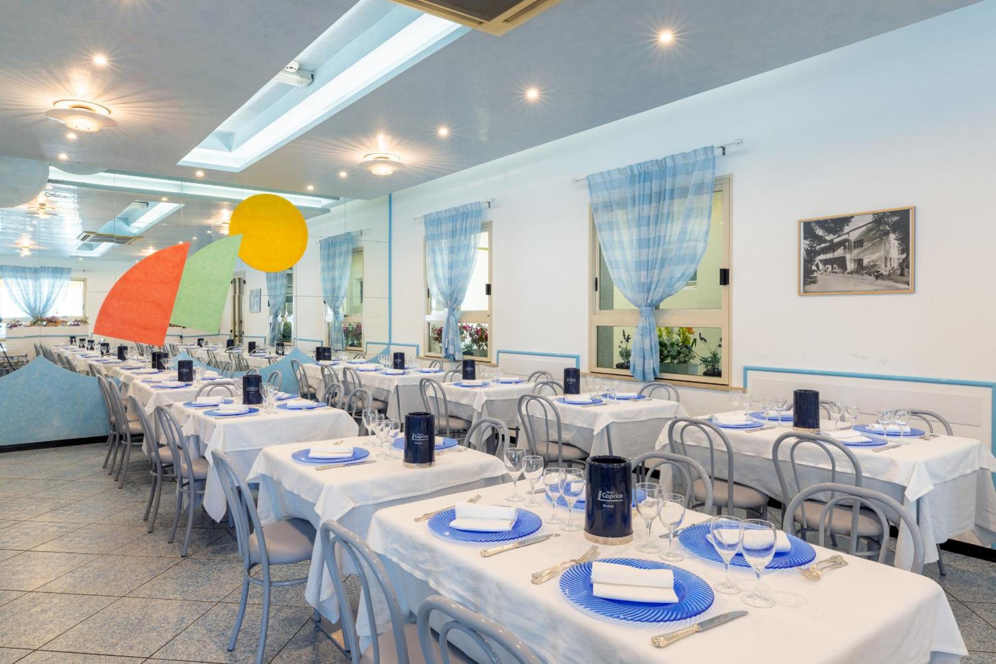 Hotel Caprice B&B - In Centro A Riccione Exterior photo